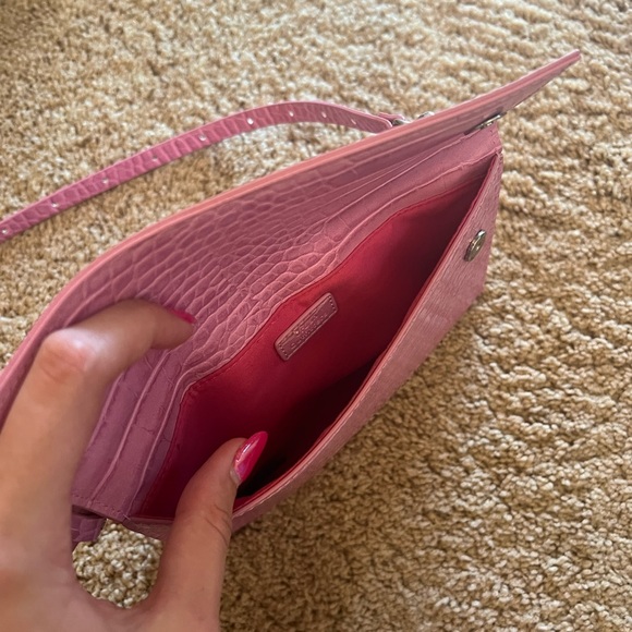 Pink Purse - Picture 3 of 3